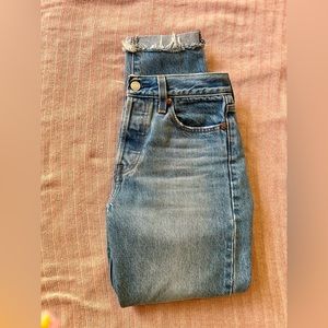 Levi's Women's Premium Wedgie Icon Fit Jeans Size 26